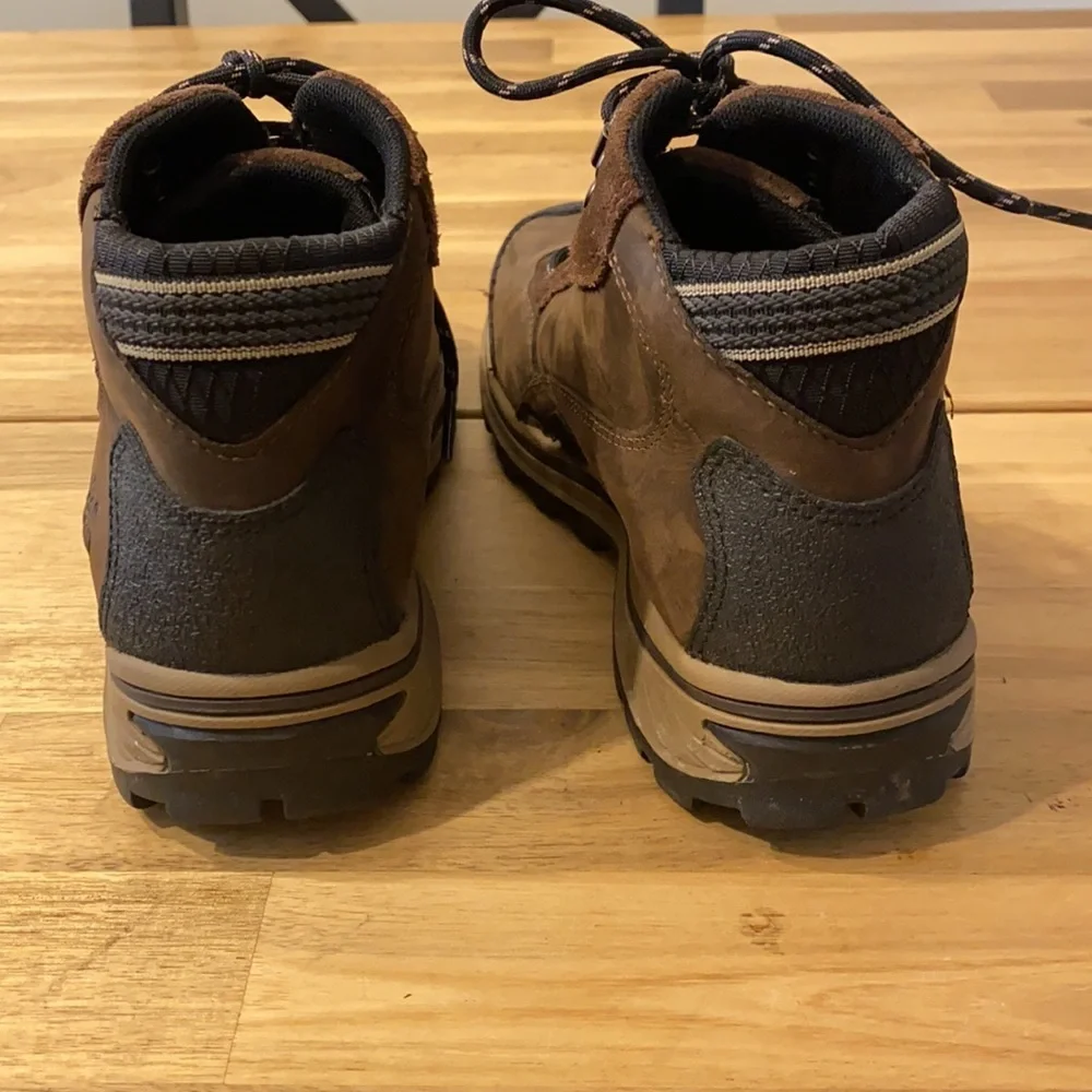 TIMBERLAND Pawtuckaway hikers